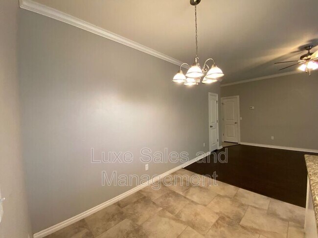 Foto del edificio - 1814 NE 135th St