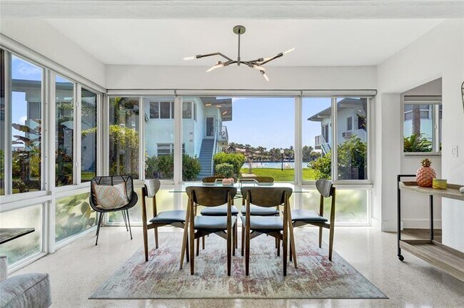 Foto del edificio - 425 Bayshore Dr