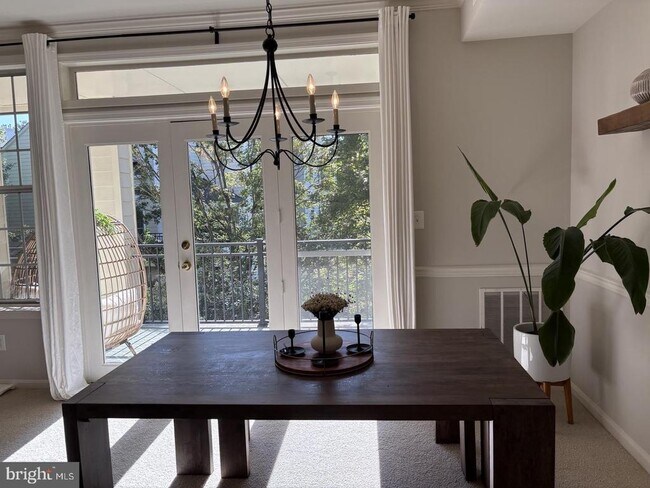 Building Photo - 1334 Garden Wall Cir