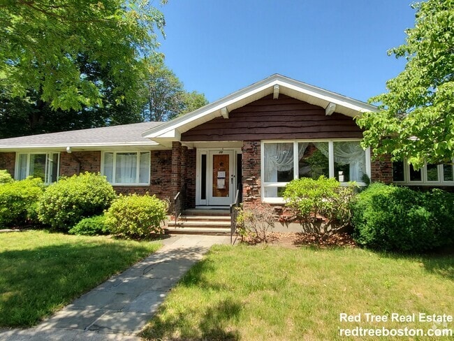 Building Photo - 20 Mossdale Rd