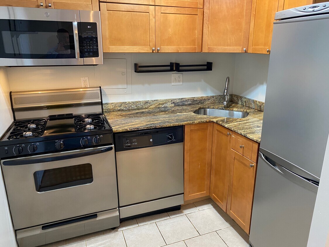 Kitchen - 240 M St SW