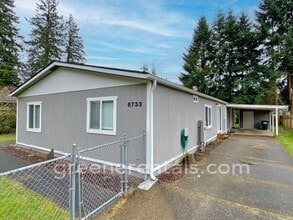 Building Photo - 6733 5th Ct SE