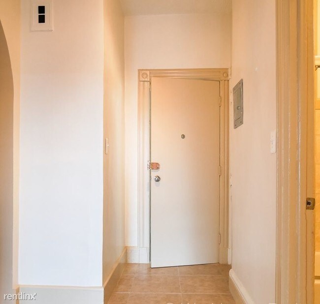 Foto del edificio - 3 br, 1 bath  - 342 8th St # 4R