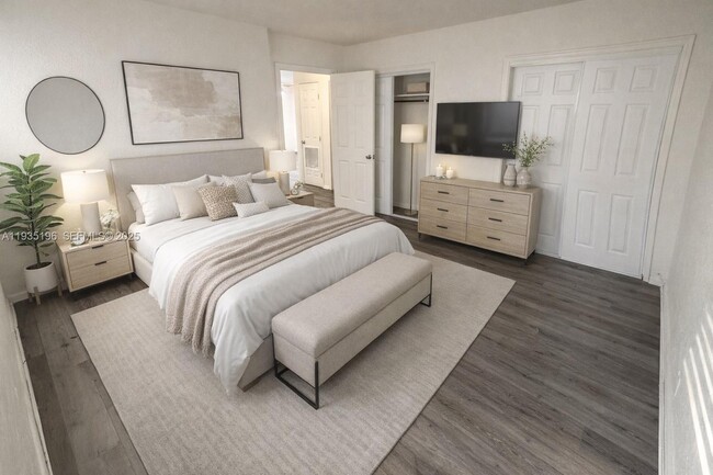 Building Photo - 1132 NW 30th Ave