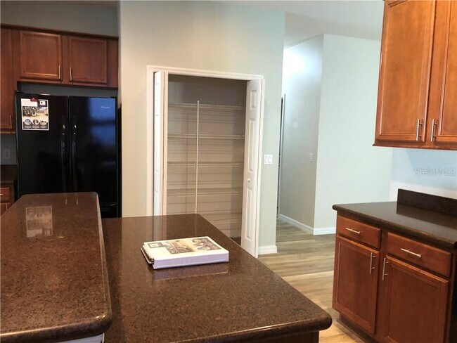 Building Photo - 676 Legacy Park Dr