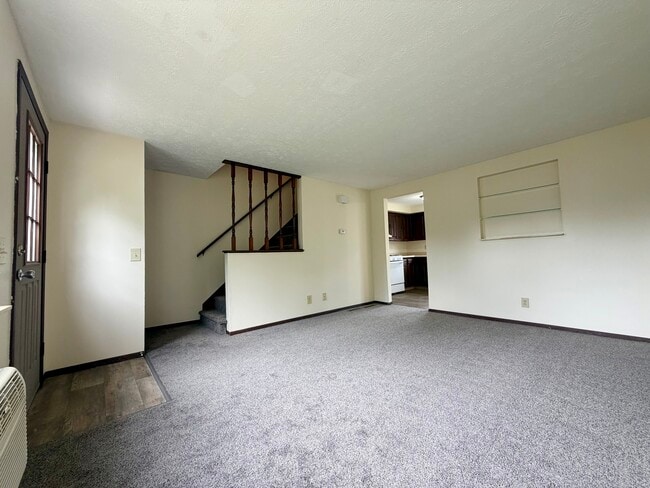 Building Photo - 331 Locke Ave NW