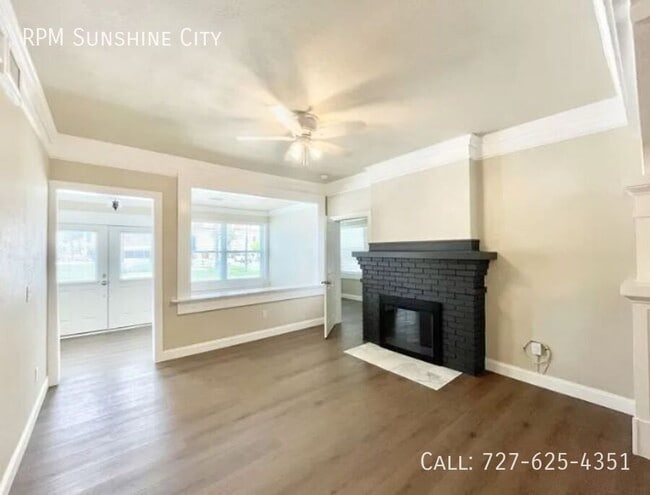 Building Photo - 7700 Boca Ciega Dr