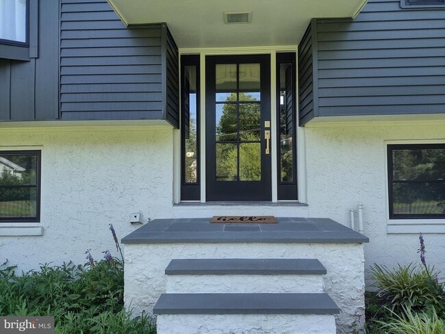 Building Photo - 64 Bogle Dr