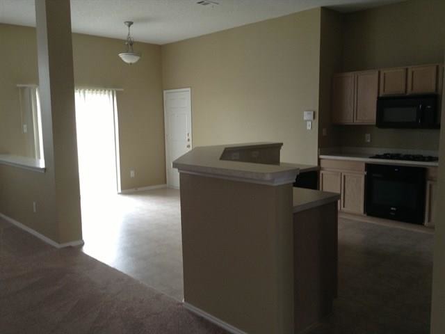 Building Photo - 3229 Silver Creek Dr