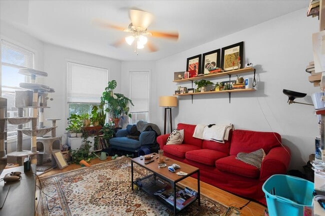 Building Photo - 3121 N Kimball Ave