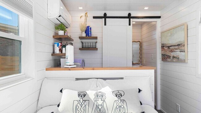 Building Photo - 316 Bream Ave