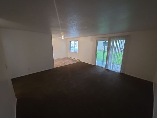 Building Photo - 3782 Iberis St NE