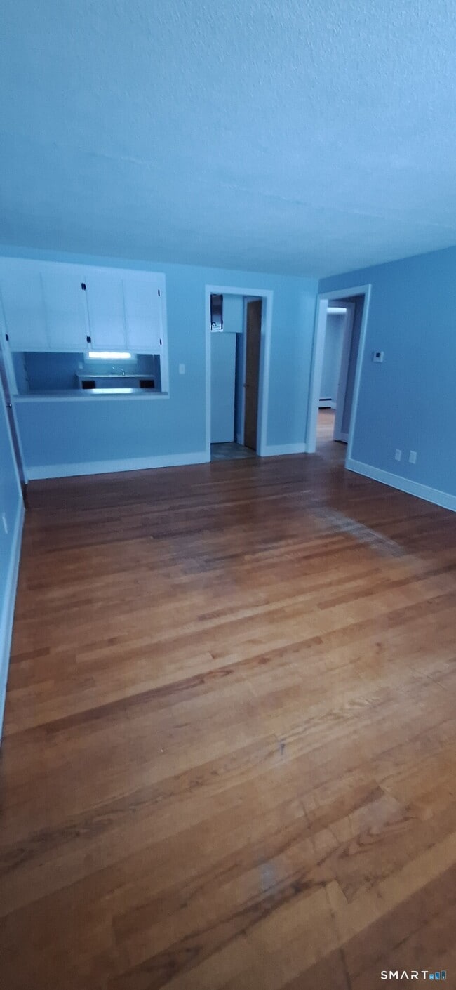 Foto del edificio - 10 Carpenter Rd