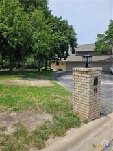 3901 Chisholm Trail