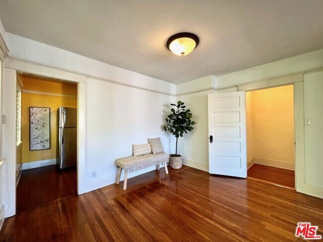 Building Photo - 1112 Echo Park Ave