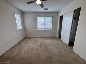 Building Photo - 5582 Sancho Throne Rd