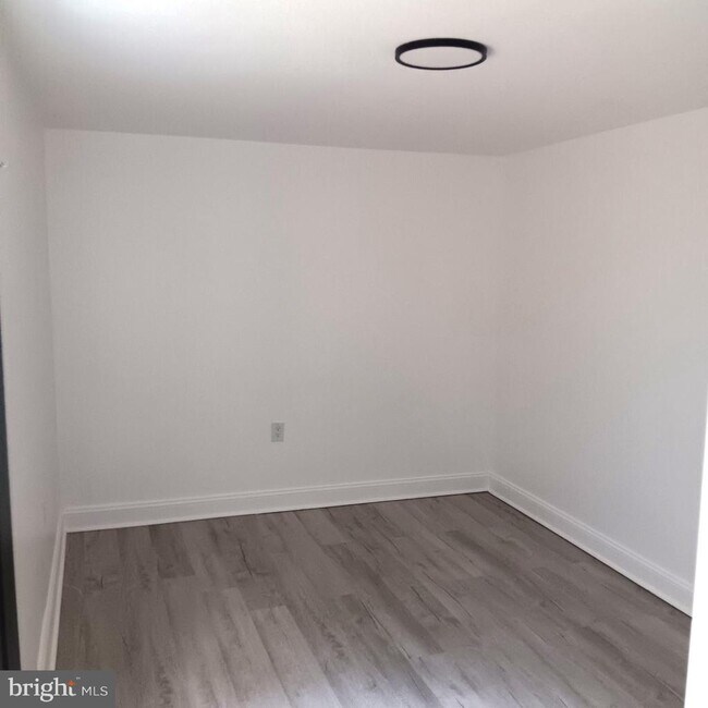 Building Photo - 3353 N 2nd St