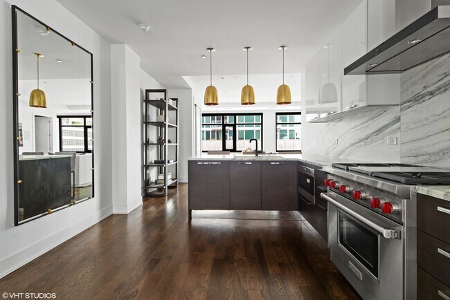 Foto del edificio - 668 N Kingsbury St