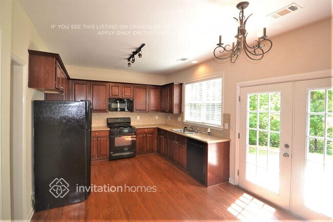 Foto del edificio - 544 Watercress Dr