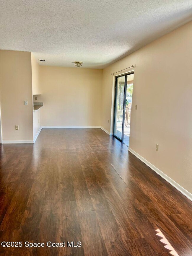 Building Photo - 100 San Paulo Cir