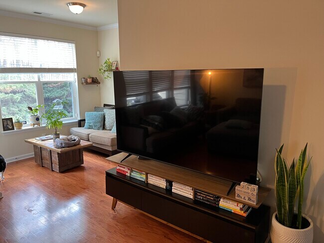 Building Photo - 6108 Braidwood Ct