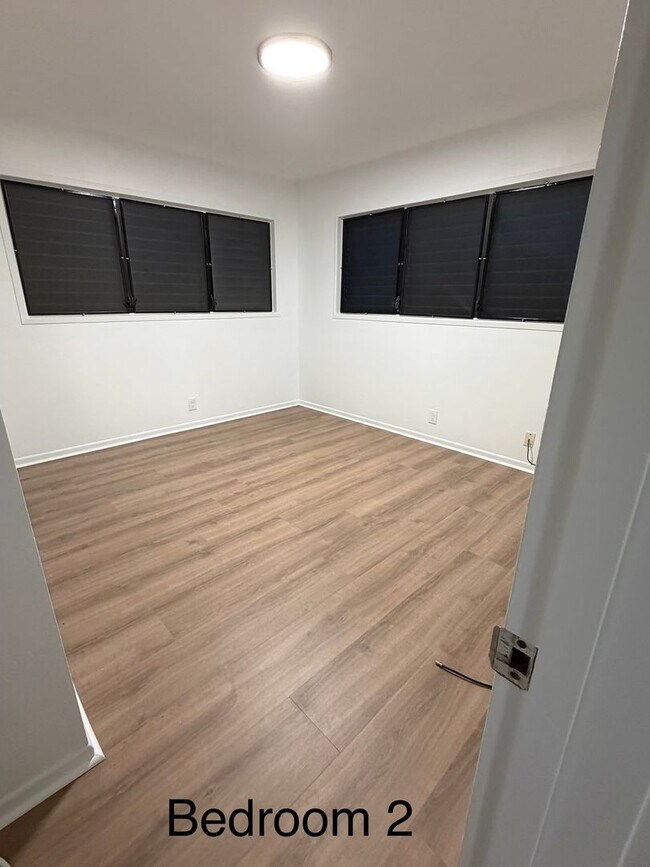 Foto del edificio - 2 bedroom 1 bath Cottage in the Aliamanu/Salt Lake area