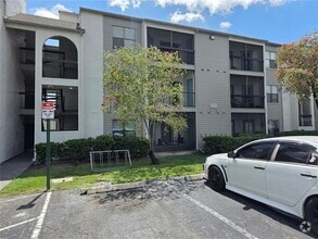 Building Photo - 2030 Cascades Blvd