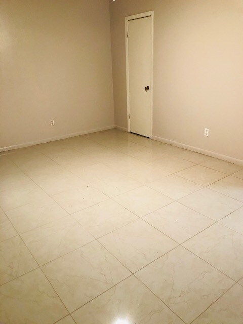 Piso del dormitorio principal - 8702 Glen Shadow Dr