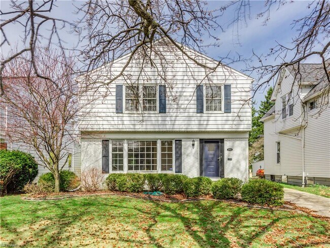 Foto del edificio - 22925 Fairmount Blvd