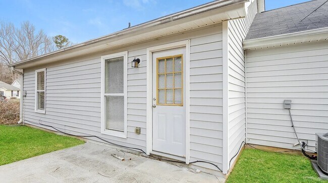 Foto del edificio - 867 Tramore Dr