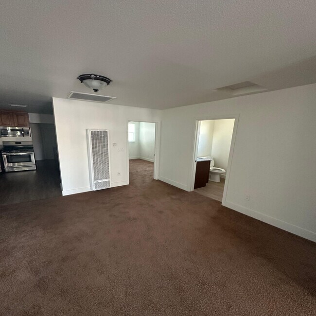 Foto del edificio - 730 S 46th St