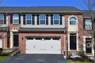 Building Photo - 616 Edison Dr