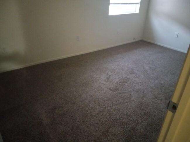 Bedroom 2 - 600 Hosking Ave