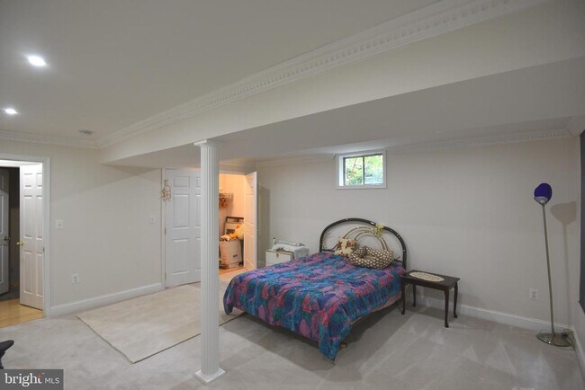Foto del edificio - 9101 Oak Chase Ct