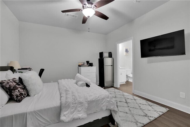 Foto del edificio - 8026 Linfield Way