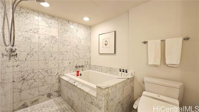 Building Photo - 223 Saratoga Rd