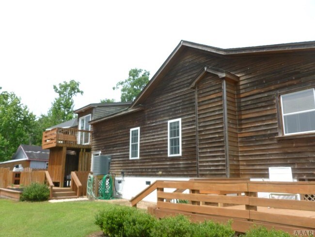 Building Photo - 211 Bay Dr