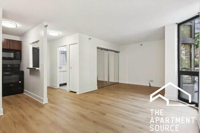 Photo - 1000 N La Salle Dr Apartment