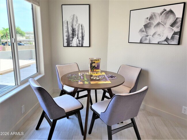 Foto del edificio - 17031 E El Lago Blvd