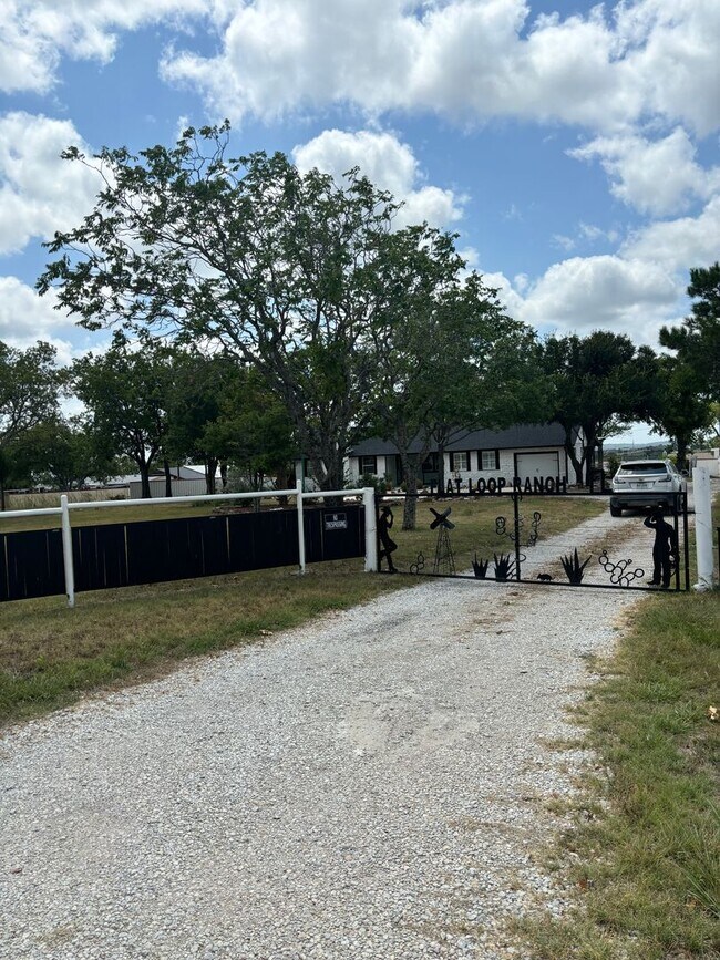 Foto del edificio - FarmHouse with Room for Everyone