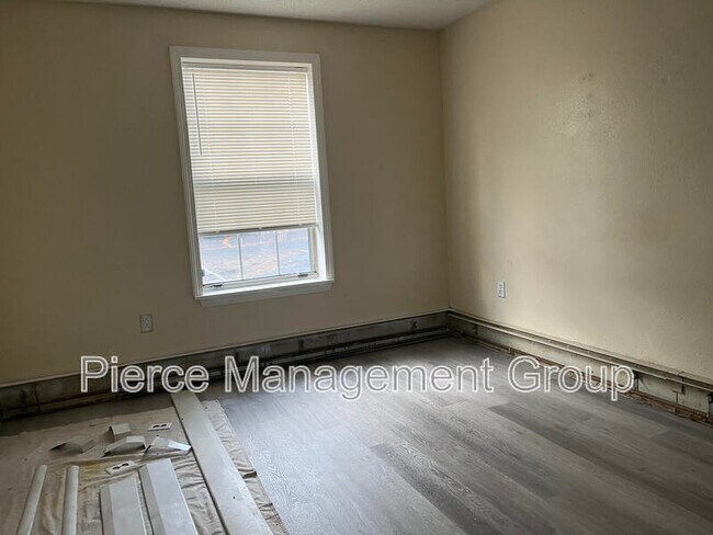 Building Photo - 20 Wolf Rd