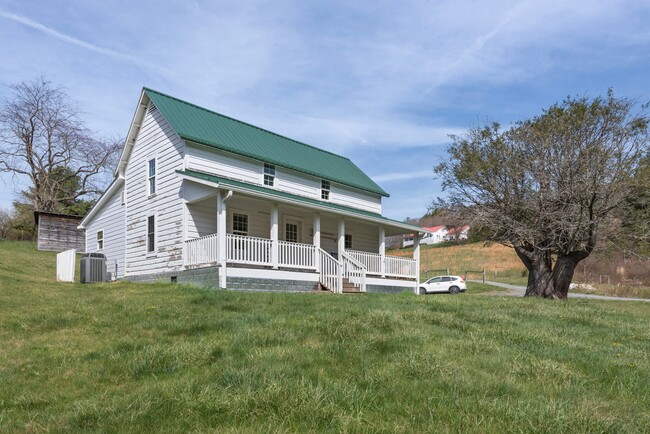 Building Photo - 143 Bertie Ln