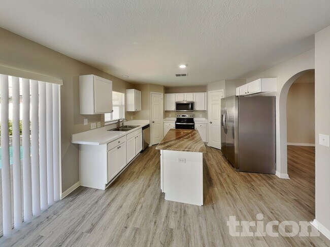 Foto del edificio - 2280 Kingscrest Cir