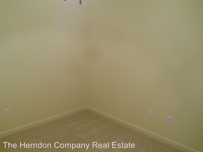 Building Photo - 4481 Country Oak Dr