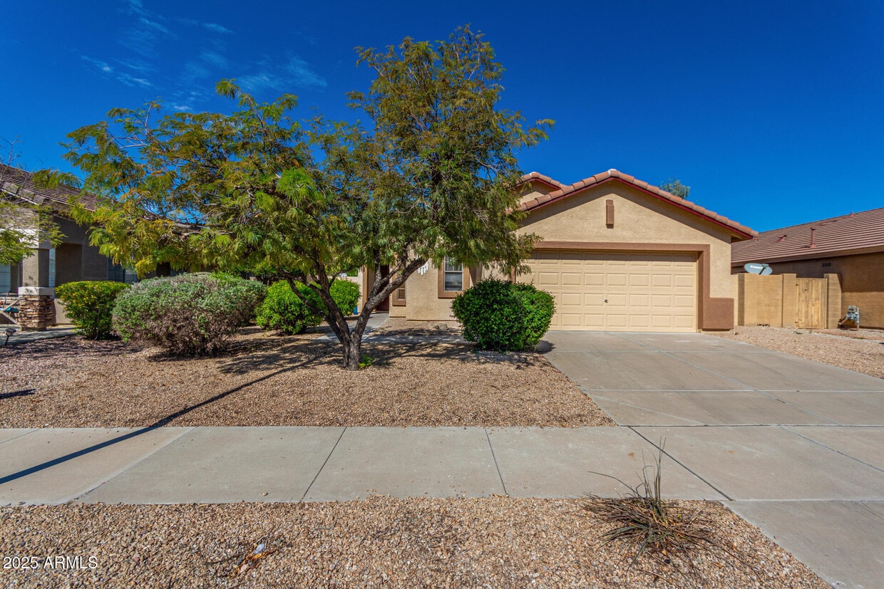 Foto principal - 12712 S 175th Dr