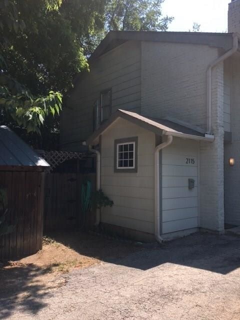 Building Photo - 2115 Oxford Ave