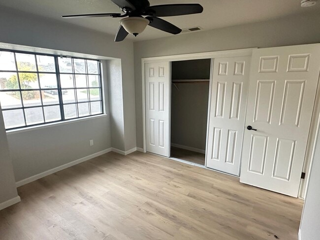 Foto del edificio - 900 Grandview Cir