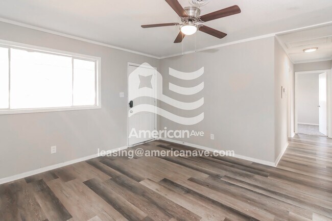 Building Photo - 4202 Snellings Dr