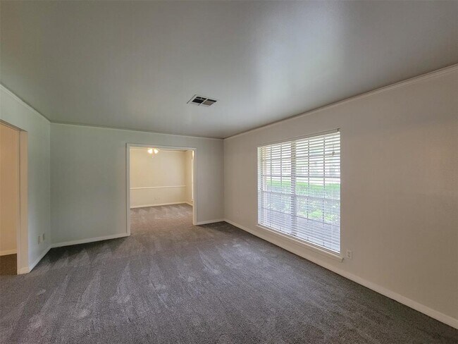 Building Photo - 2203 Tannehill Dr