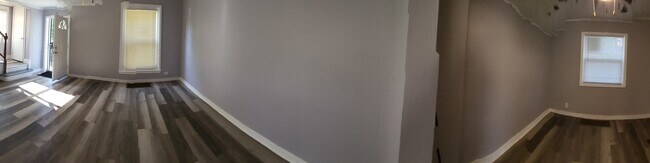 Foto del edificio - 2548 E 96th St